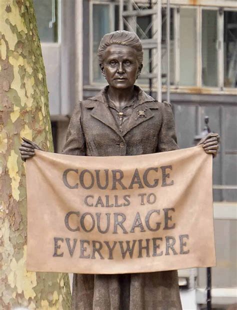 Where are all the female statues? / Millicent Fawcett statue - ART AFRICA