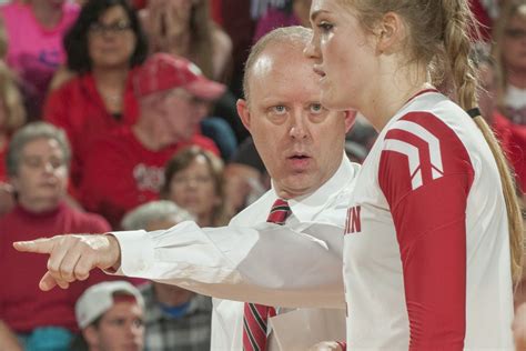 Wisconsin volleyball coach Kelly Sheffield donates 1,000 tickets for ...