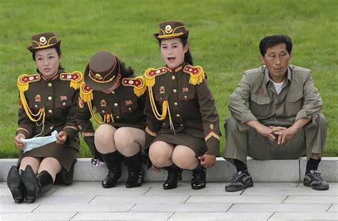 Absolutely no idea... | Female soldier, Military women, North korea