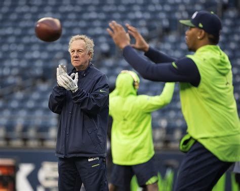 Seahawks finalize 2018 coaching staff, officially make Dave Canales ...