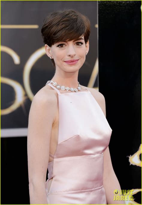 Anne Hathaway - Oscars 2013 Red Carpet: Photo 2819076 | Anne Hathaway Photos | Just Jared ...