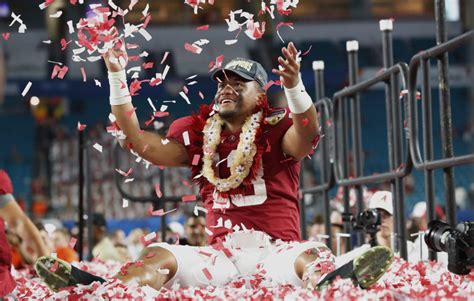 Alabama QB Tagovailoa Headlines All-Bowl Team | News, Sports, Jobs - The Intelligencer