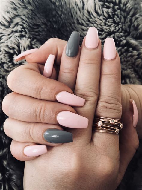 Cute baby pink and grey gel polish nails💞 | Pink grey nails, Grey gel nails, Pink acrylic nails