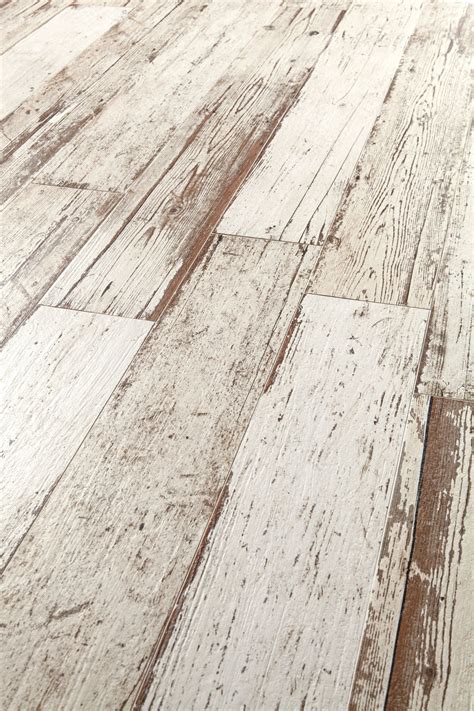 Fliese Vintage-Holzoptik weiß beige 15x120 cm Blendart | Rustic tile floor, Wood ceramic tiles ...