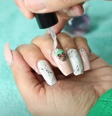 How to Remove and Take off Press on Nails - Ultra Beautify