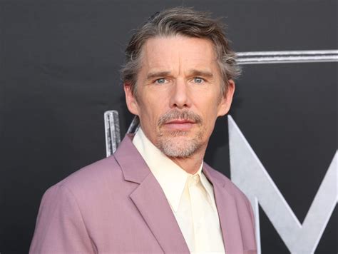 Ethan Hawke embraces his dark side in Marvel's 'Moon Knight' - Verve times