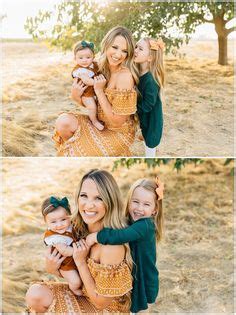 fall 2023 photos | family photoshoot poses, photography poses family, family portrait poses