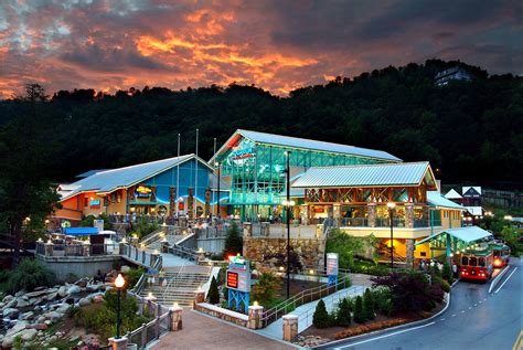 Gatlinburg Packages - Top Attractions 2019 - Gatlinburg Vacation Packages