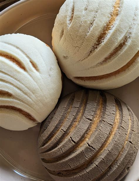 Traditional Conchas - Cakelamb Bakes