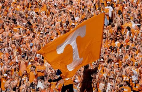 Tennessee Football Recruits React to Weekend Visits - e-schoolscience