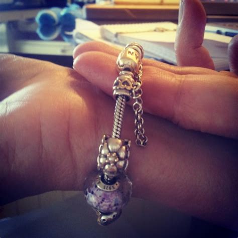 Feature: Pandora Bracelet Sizing - Mora Pandora