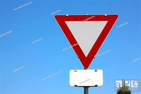 give way sign, Stock Photo, Picture And Rights Managed Image. Pic. BWI-BLWS218816 | agefotostock