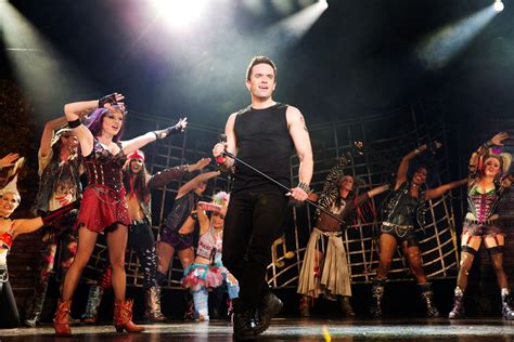 Review: Queen musical will rock you with laughs, powerhouse vocals ...