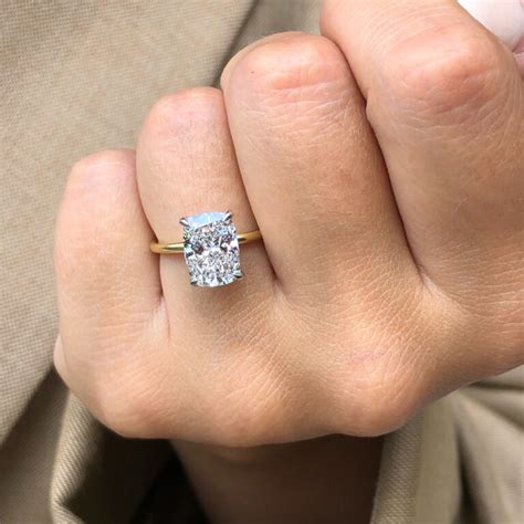 Cushion Cut Halo Engagement Rings