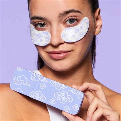 4 Reusable Under-Eye Patches For A Zero-Waste Skincare Routine