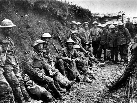 File:WW1 Trench Warfare.jpg - Wikipedia