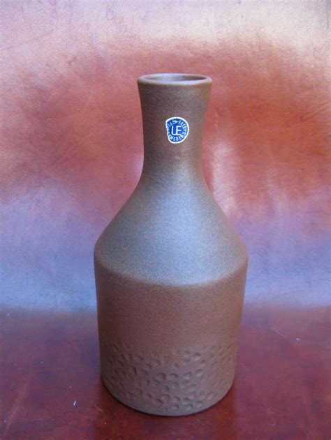 yellowish vase 5044h - Blandannat Keramik UPSALA-EKEBY