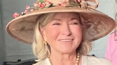 Martha Stewart fans ‘disappointed’ by star as she poses with controversial figure at Kentucky ...