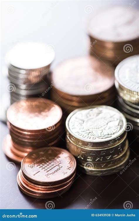 Pile of British Pound Sterlings Coins Stock Photo - Image of market, england: 63493938