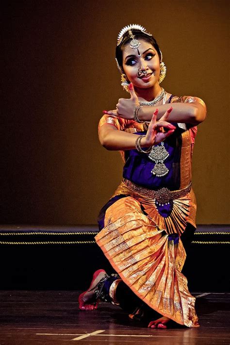 Karthika Menon by Amith Nag / 500px | Bharatanatyam poses, Indian dance, Indian classical dancer