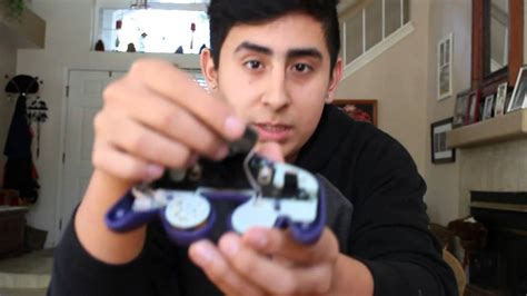 How to Take Rumble Out of a Nintendo GameCube Controller - YouTube