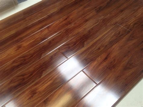 Walnut Effect Gloss Laminate Flooring – Flooring Site