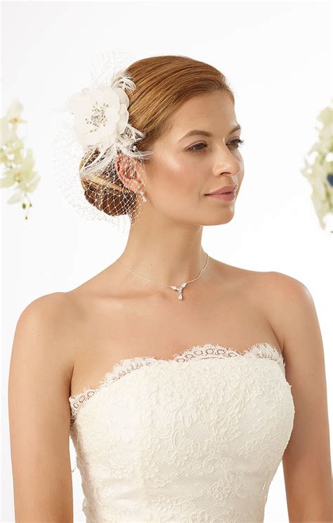 glamorous headpiece 9484 from Bianco Evento #biancoevento #hairstyles #weddingaccessories # ...