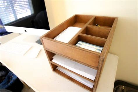 11 DIY Desk Organizer Ideas to make the most of your office space
