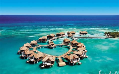 Top 8 Best All-Inclusive adult only resorts directly on the beach | pixiehoneymoons.com