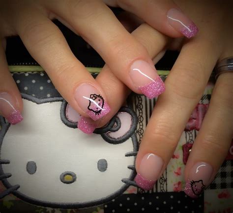 Pink Hello Kitty www.wickednails.nl