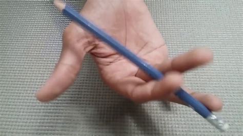 Impressive pen tricks that anyone can do - YouTube