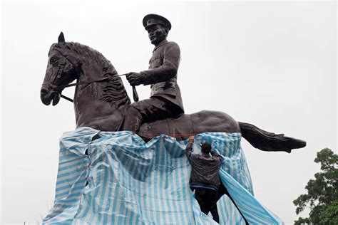 Taiwanese students vandalise statue of island’s former leader Chiang Kai-shek | South China ...