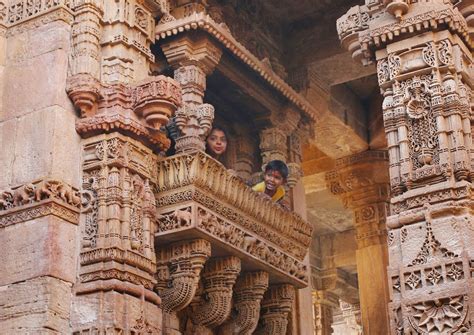 Adalaj stepwell (Adalaj ni vav) near Ahmedabad and the haunting story ...