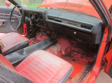 1971 Plymouth Road Runner Interior | Barn Finds