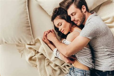 Couples Sleeping Position Meaning (23 Things Your Sleeping Position Sa