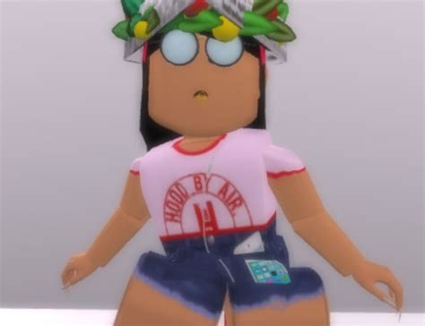 How to make a thicc avatar in roblox