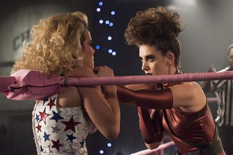 Betty Gilpin & Alison Brie in GLOW | Shows on netflix, Gorgeous ladies ...