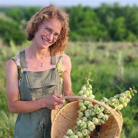 Farmer accepts fellowship, finds conservation and herbal healing go hand in hand | Center For ...