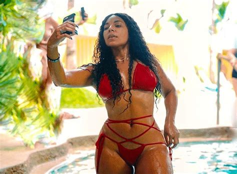 Ashanti's Slamming Swimsuit Pic Makes Fans Gulp