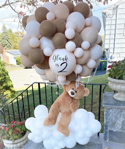 Teddy bear with balloons , idea for birthday , idea for 1 birthday | Baby bear baby shower, Bear ...