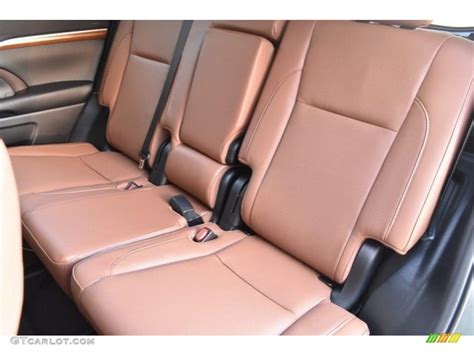 Saddle Tan Interior 2019 Toyota Highlander Limited AWD Photo #129863464 | GTCarLot.com