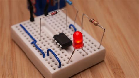 Zener Diodes as Shunt Regulator | DevXplained