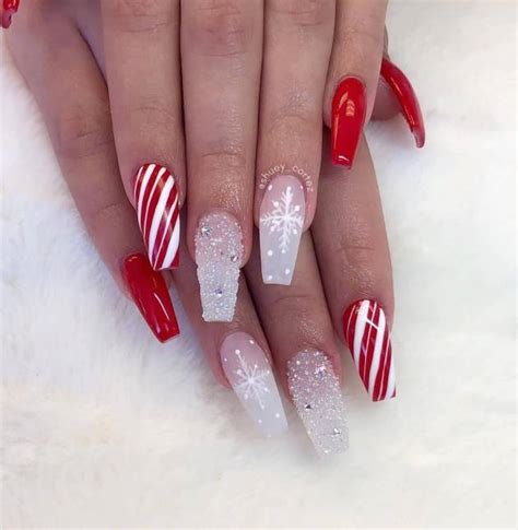 25+ Beautiful Acrylic Coffin Christmas Nails Design Ideas For 2021 – EntertainmentMesh