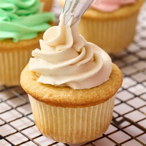 Share more than 66 buttercream frosting for decorating super hot - seven.edu.vn