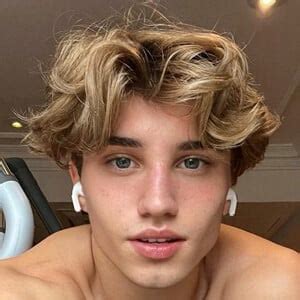 valentin.baitingxr - Age, Family, Bio | Famous Birthdays