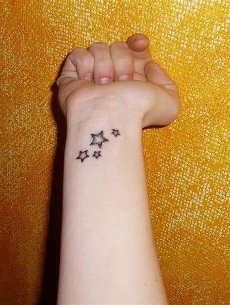 étoiles - #étoiles | Cool wrist tattoos, Simple wrist tattoos, Wrist tattoos girls