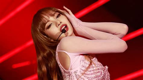 Blackpink's Lisa Manobal faces online hate from Chinese K-pop fans for ...