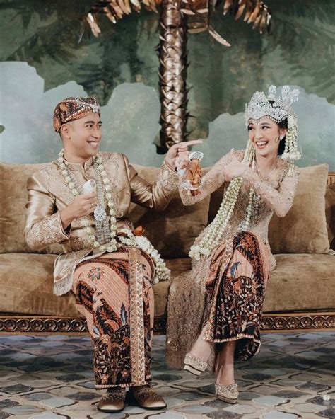 Sunda - Indonesia traditional wedding dress 🇮🇩 | Indonesian wedding ...