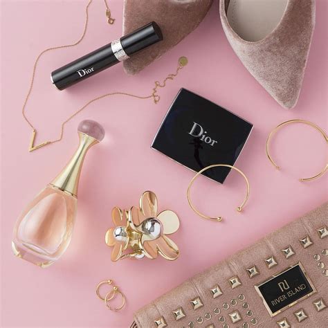 HD wallpaper: Makeup And Jewelry Photo, Flatlay, Watch, Accessories, Beauty | Wallpaper Flare