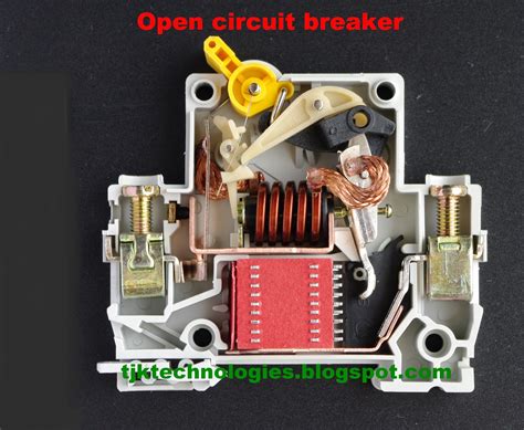 How is circuit breaker works? ~ TjkTechnology, Electrical and Electronic Engineering